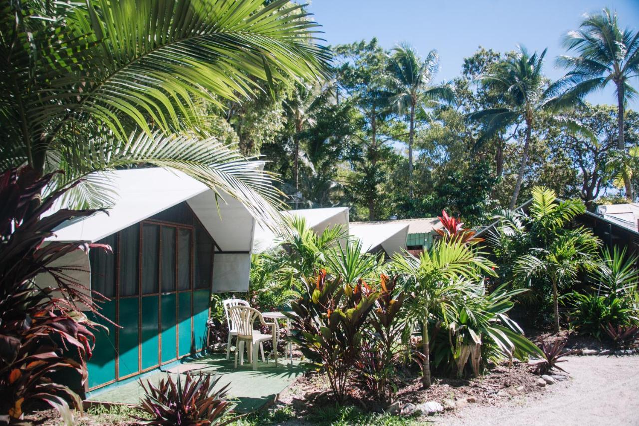 Dougies Backpackers Resort Port Douglas Exterior foto